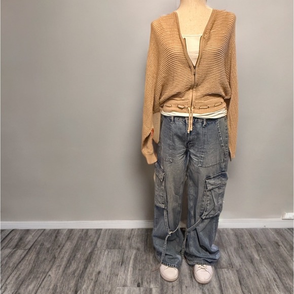 ✨ ZARA Open-Knit Zip-Up Sweater/Cardigan – Tan – Size M (Oversized Fit) - Picture 4 of 10